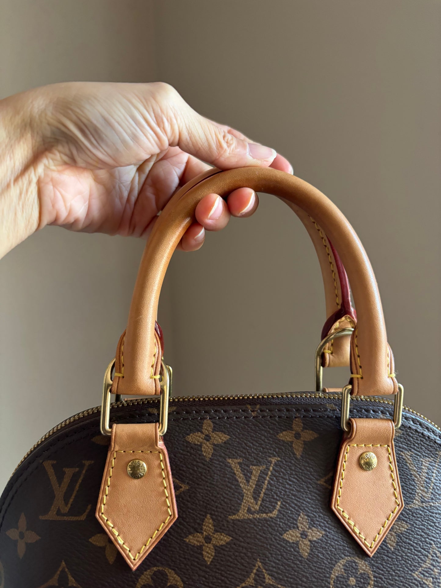 ❗️SOLD❗️Alma BB monogram with strap and lock set
