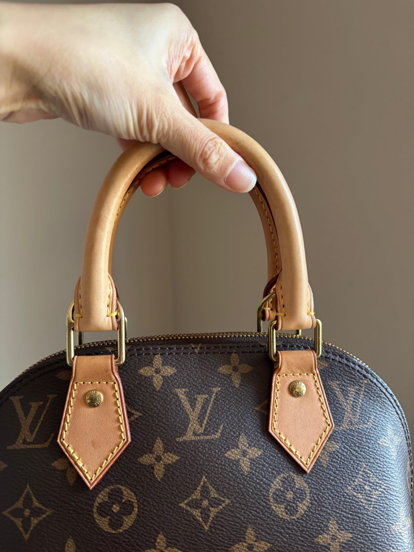 ❗️SOLD❗️Alma BB monogram with strap and lock set