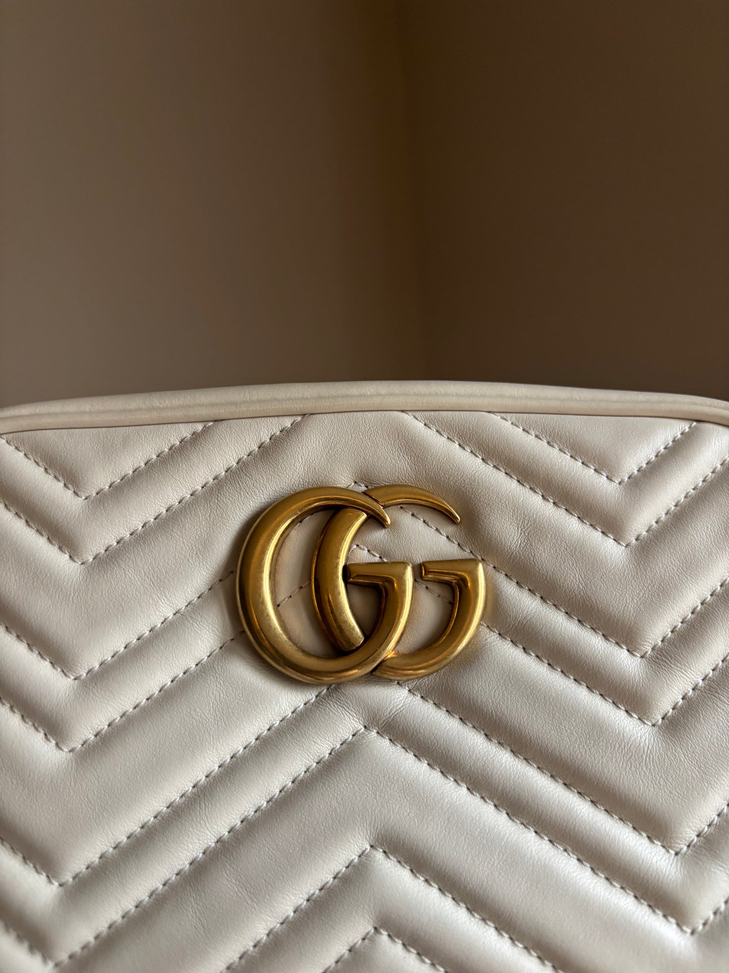 ❗️SOLD❗️Camera Marmont Small Bag in White
