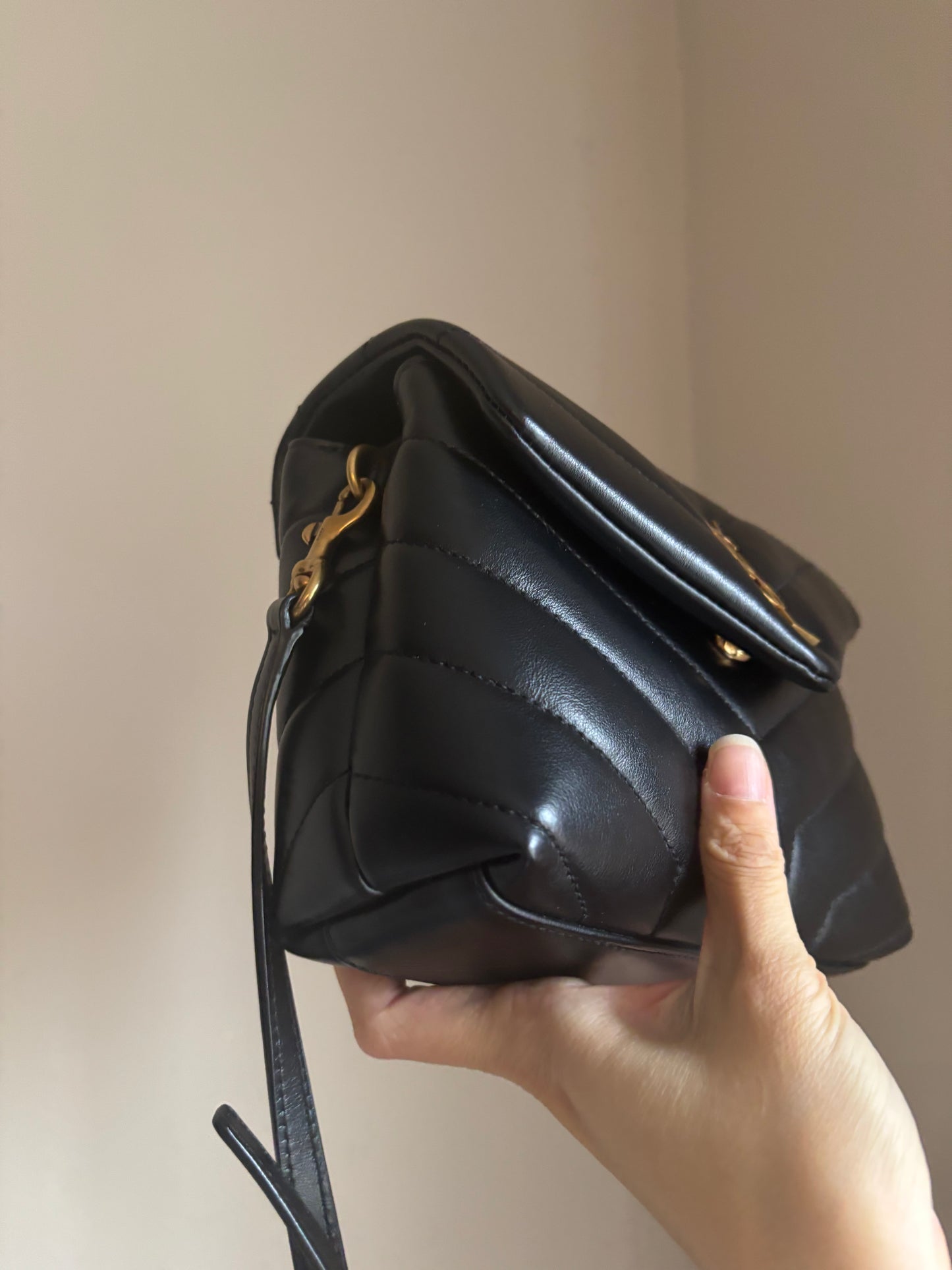 ❗️SOLD❗️Black Lou Toy Bag GHW (like new)