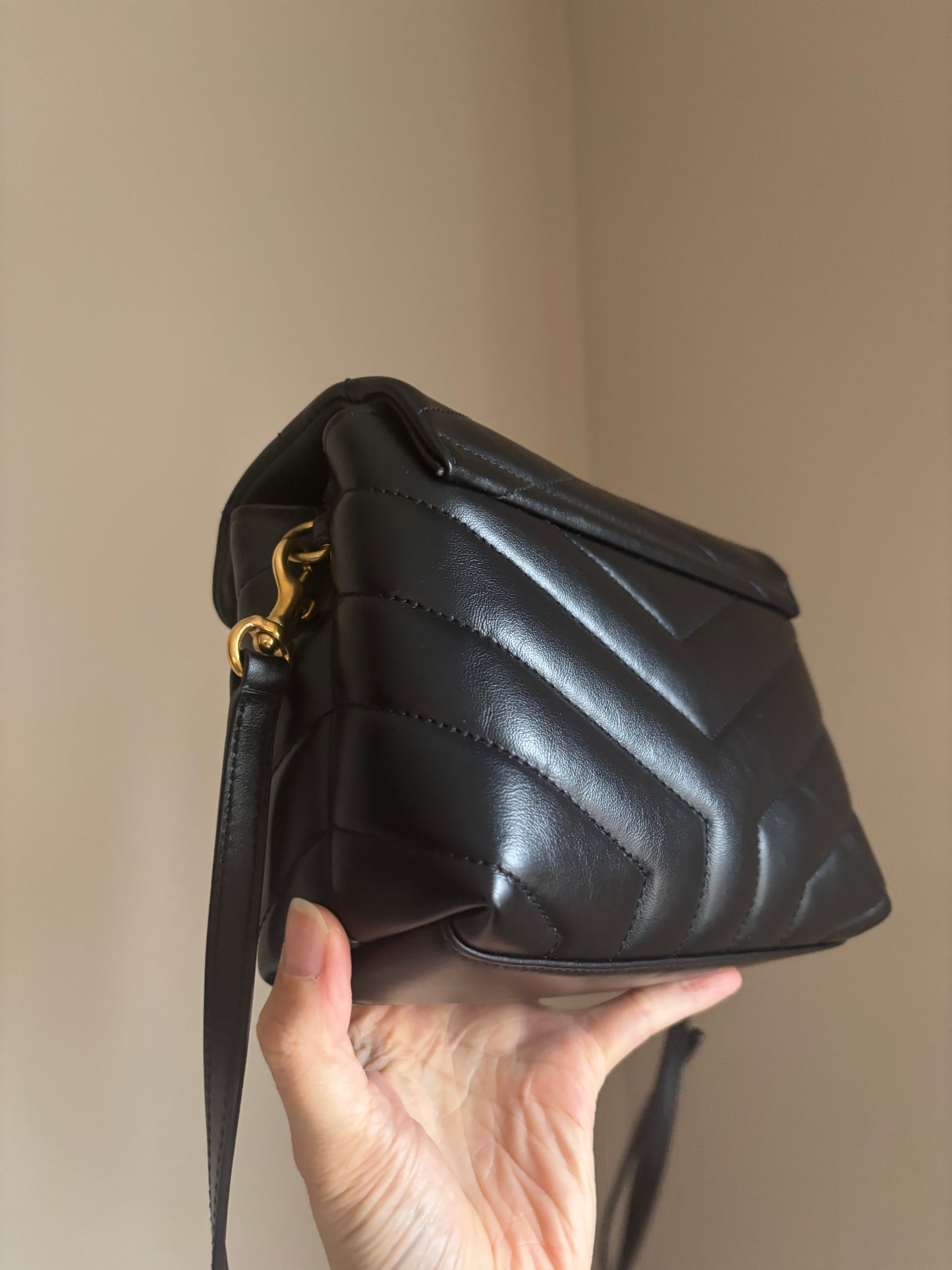 ❗️SOLD❗️Black Lou Toy Bag GHW (like new)