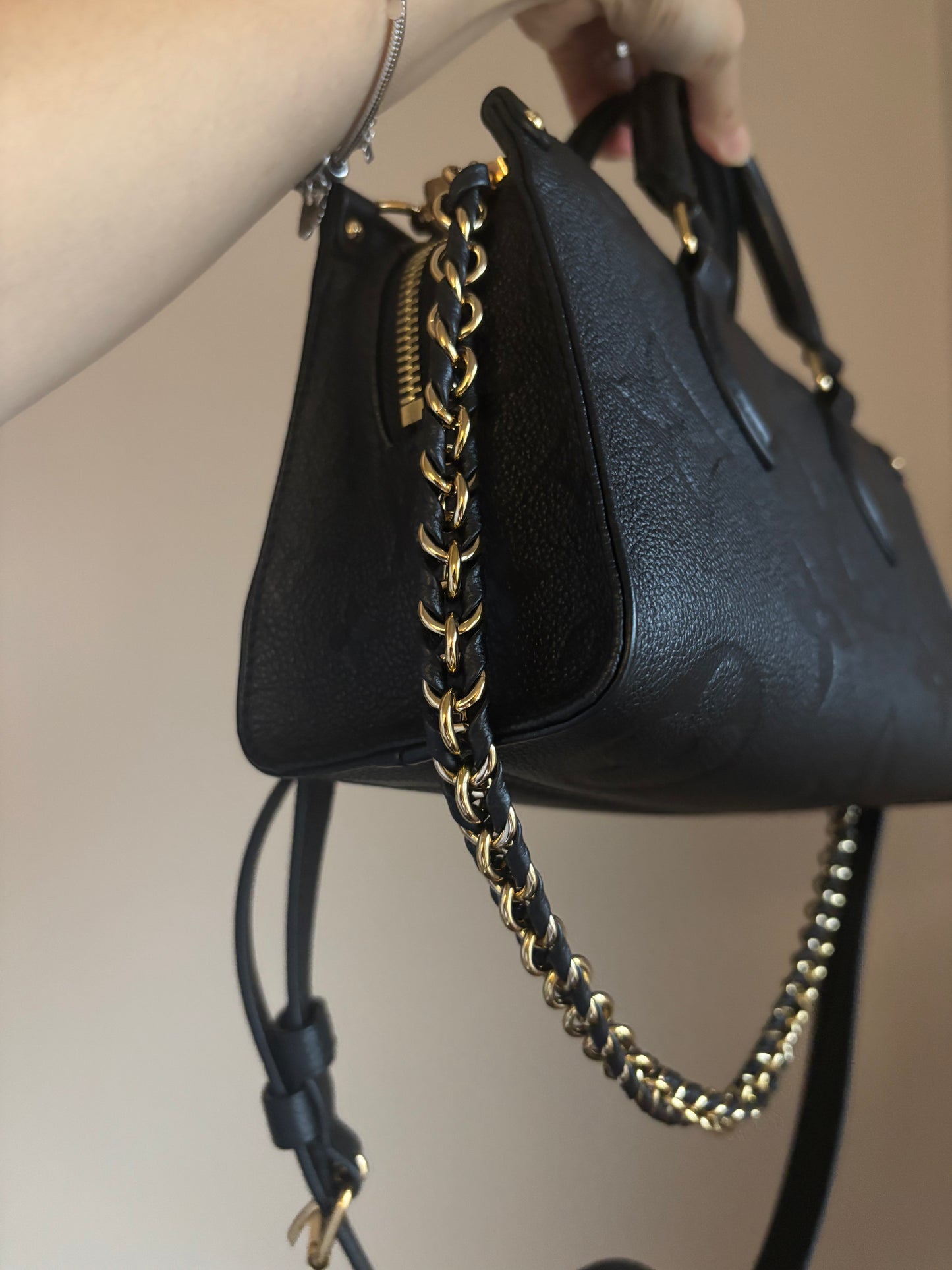 ❗️SOLD❗️ Black Empreinte OnTheGo East West (microchip)
