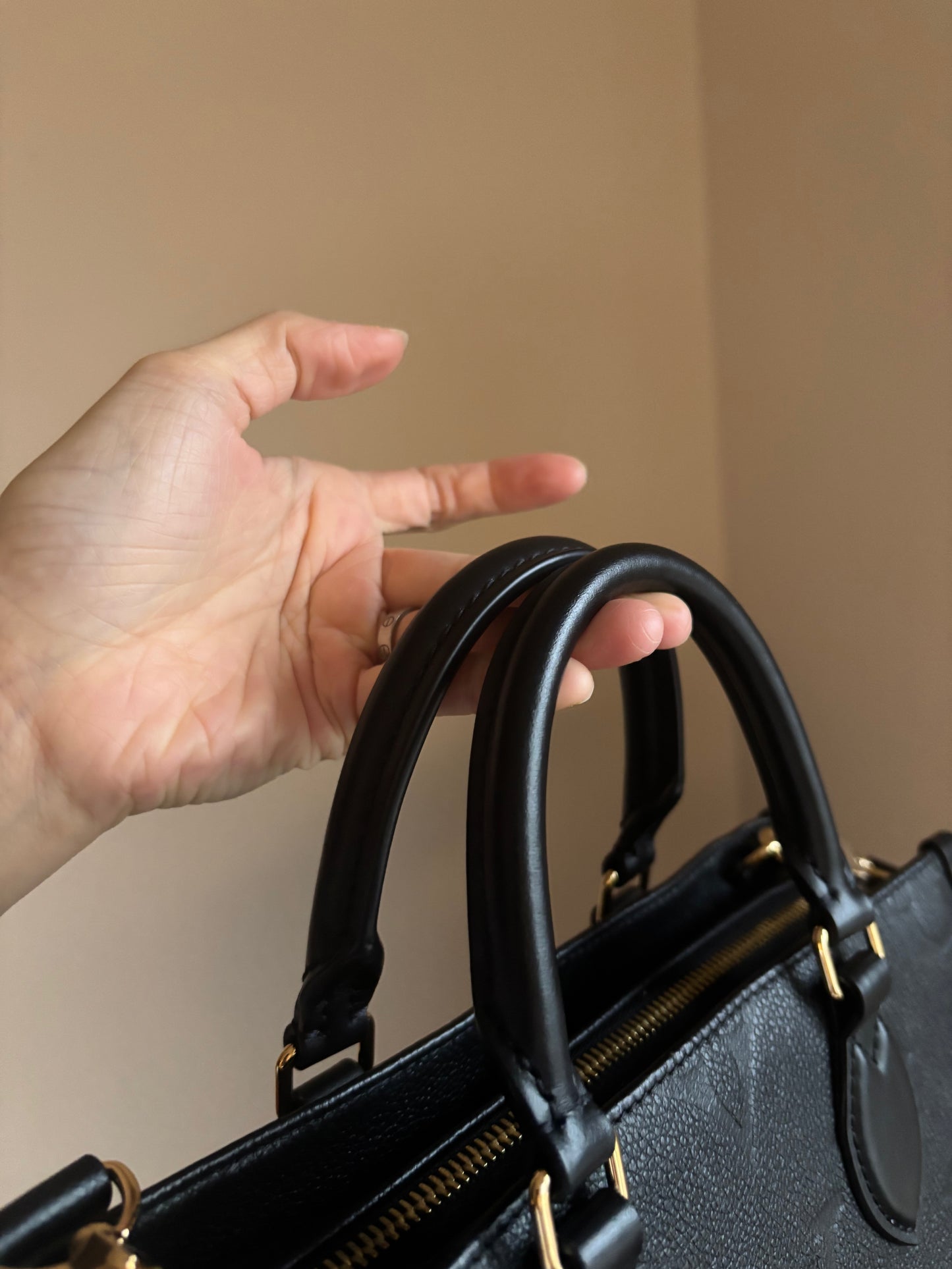 ❗️SOLD❗️ Black Empreinte OnTheGo East West (microchip)