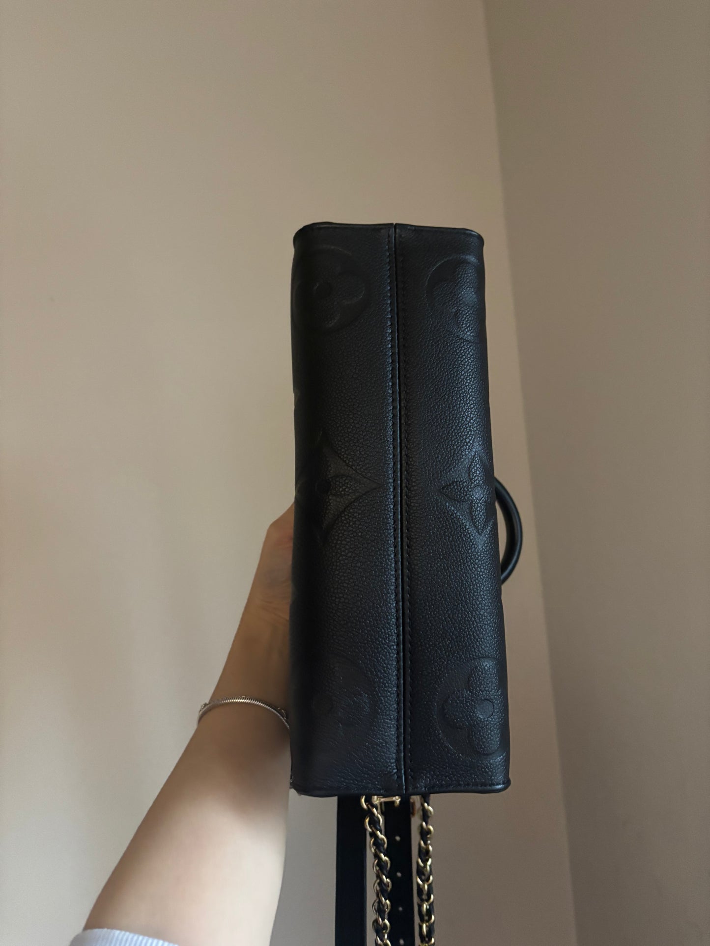 ❗️SOLD❗️ Black Empreinte OnTheGo East West (microchip)
