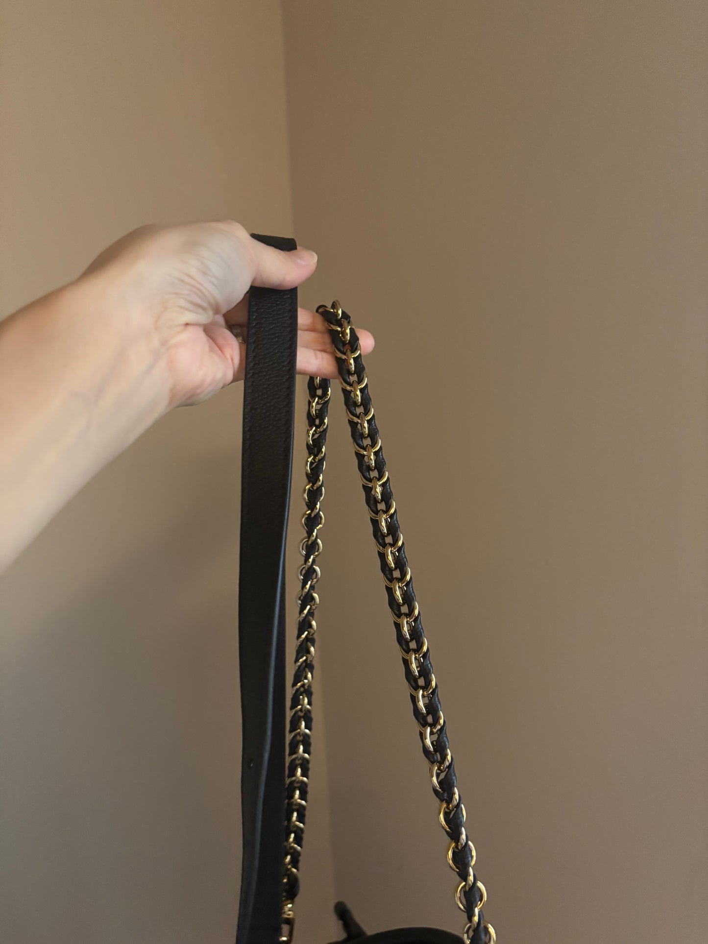 ❗️SOLD❗️ Black Empreinte OnTheGo East West (microchip)