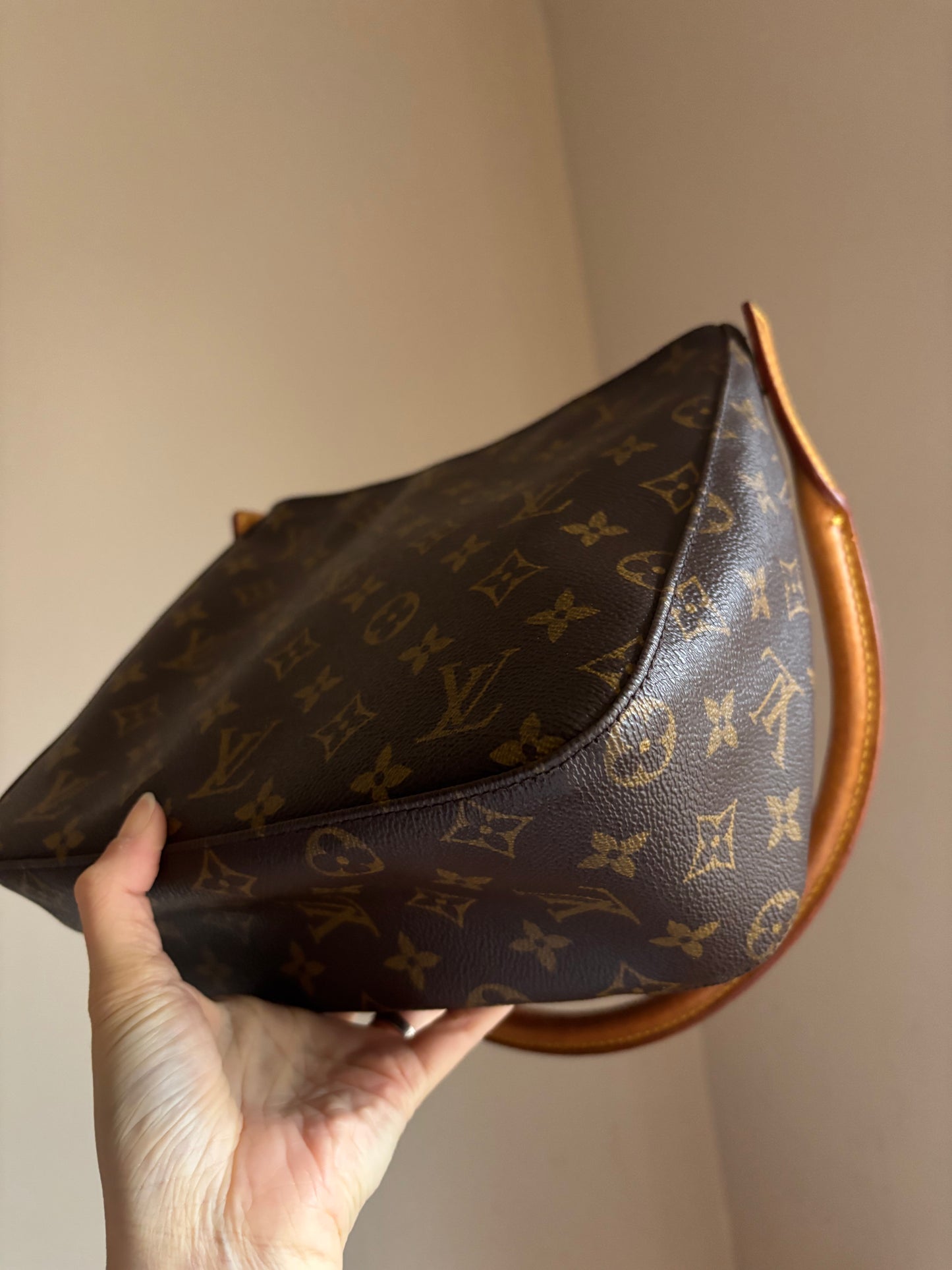 ❗️SOLD❗️Looping MM Monogram