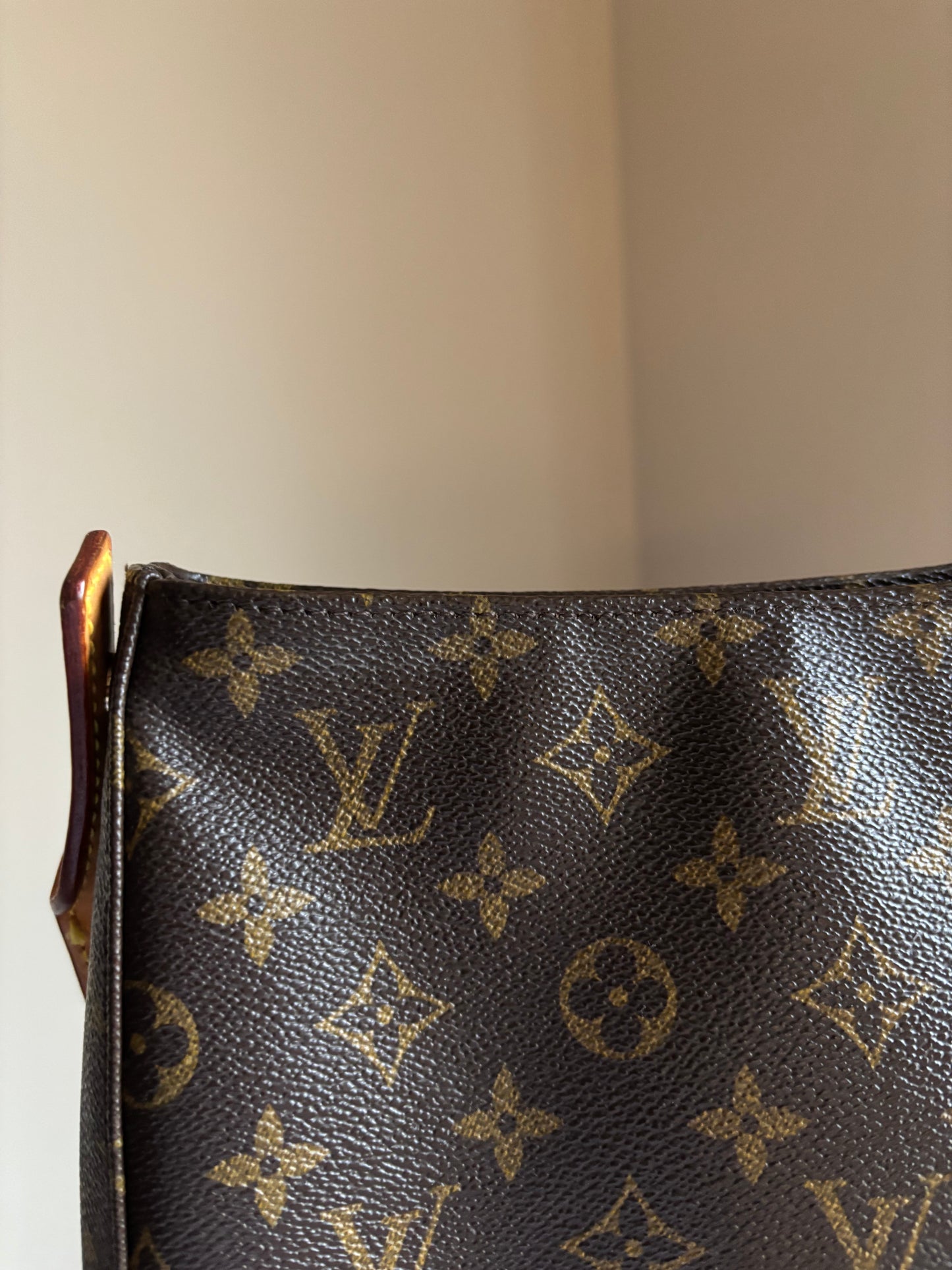 ❗️SOLD❗️Looping MM Monogram
