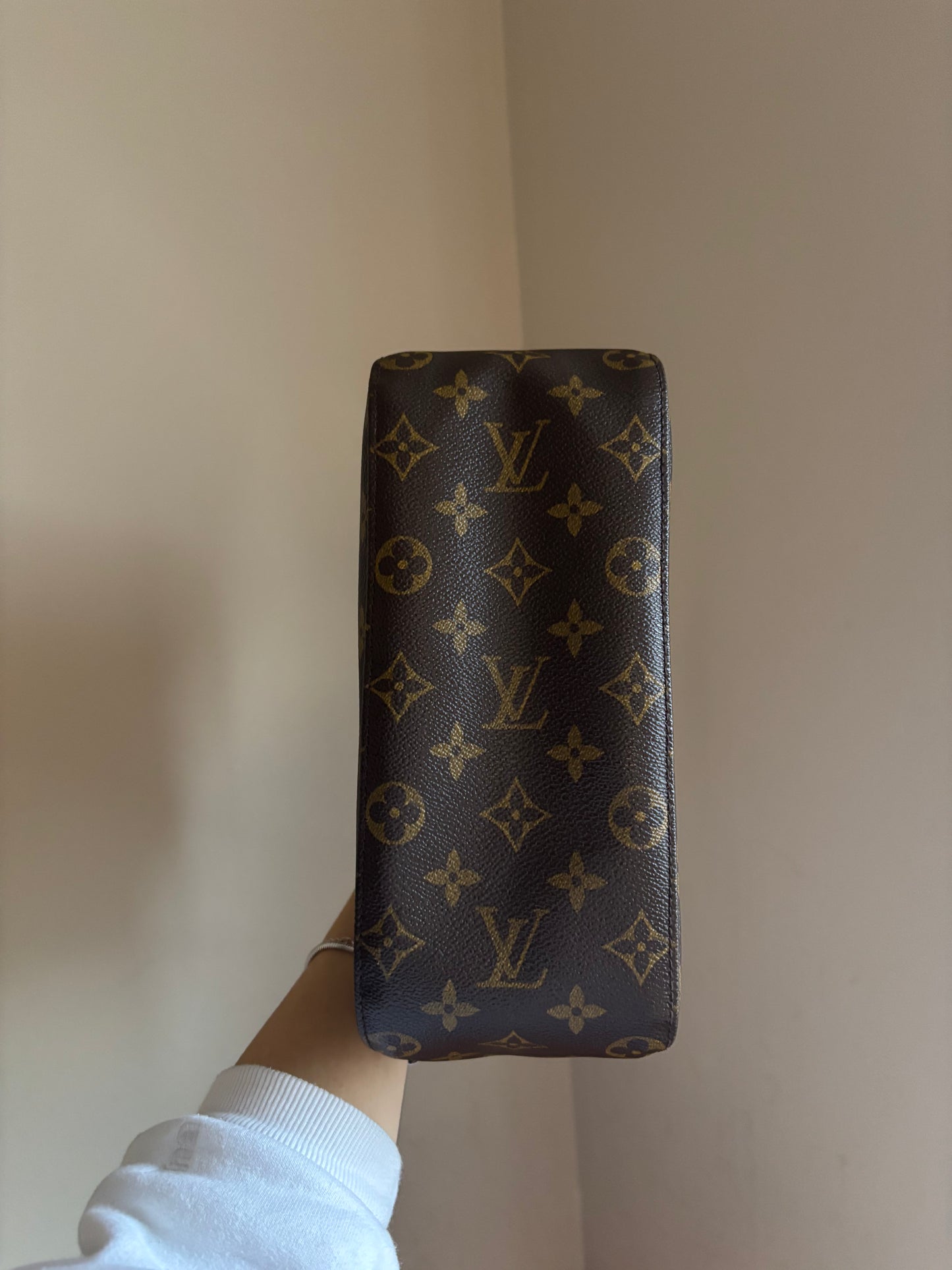 ❗️SOLD❗️Looping MM Monogram