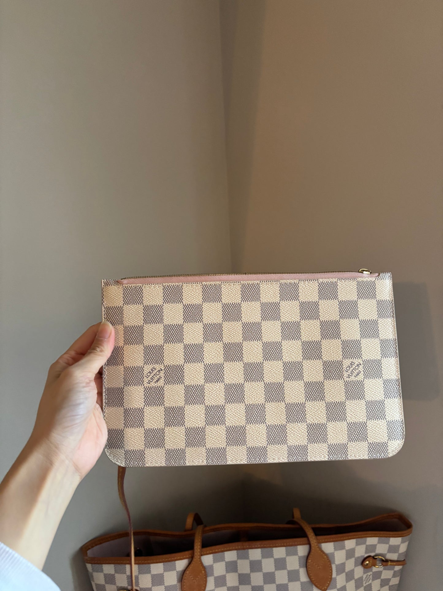 ❗️SOLD❗️DA neverfull with pouch (pink interior)