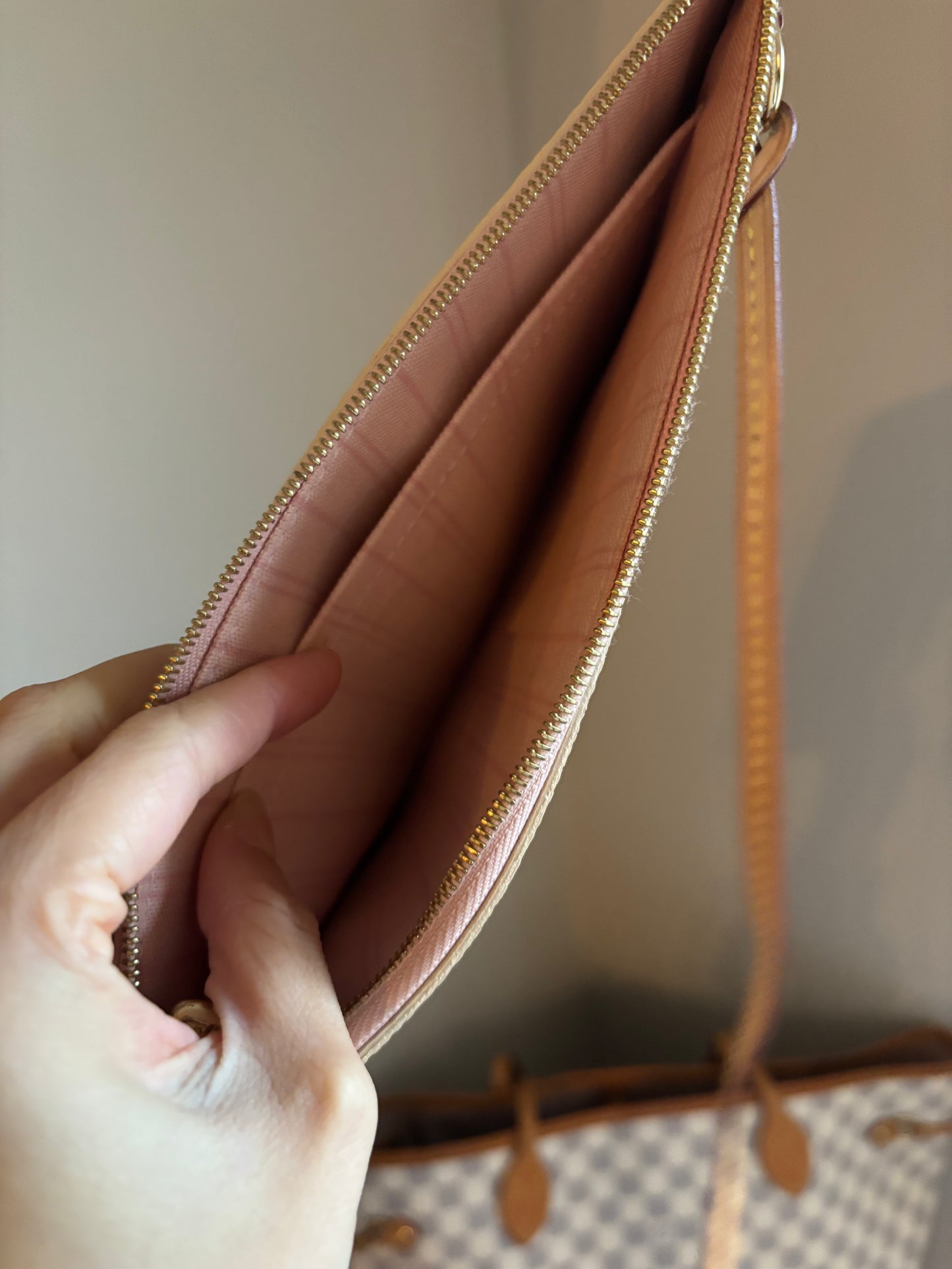 ❗️SOLD❗️DA neverfull with pouch (pink interior)