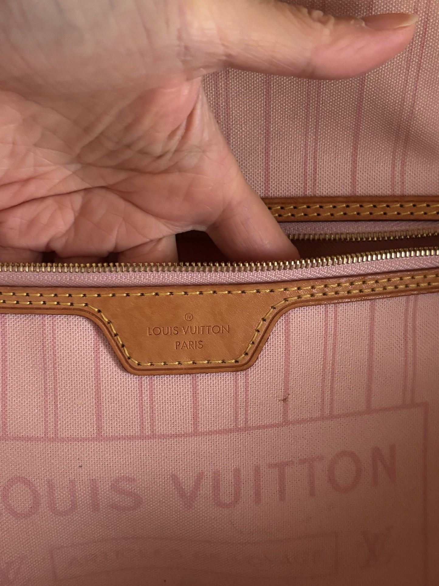 ❗️SOLD❗️DA neverfull with pouch (pink interior)
