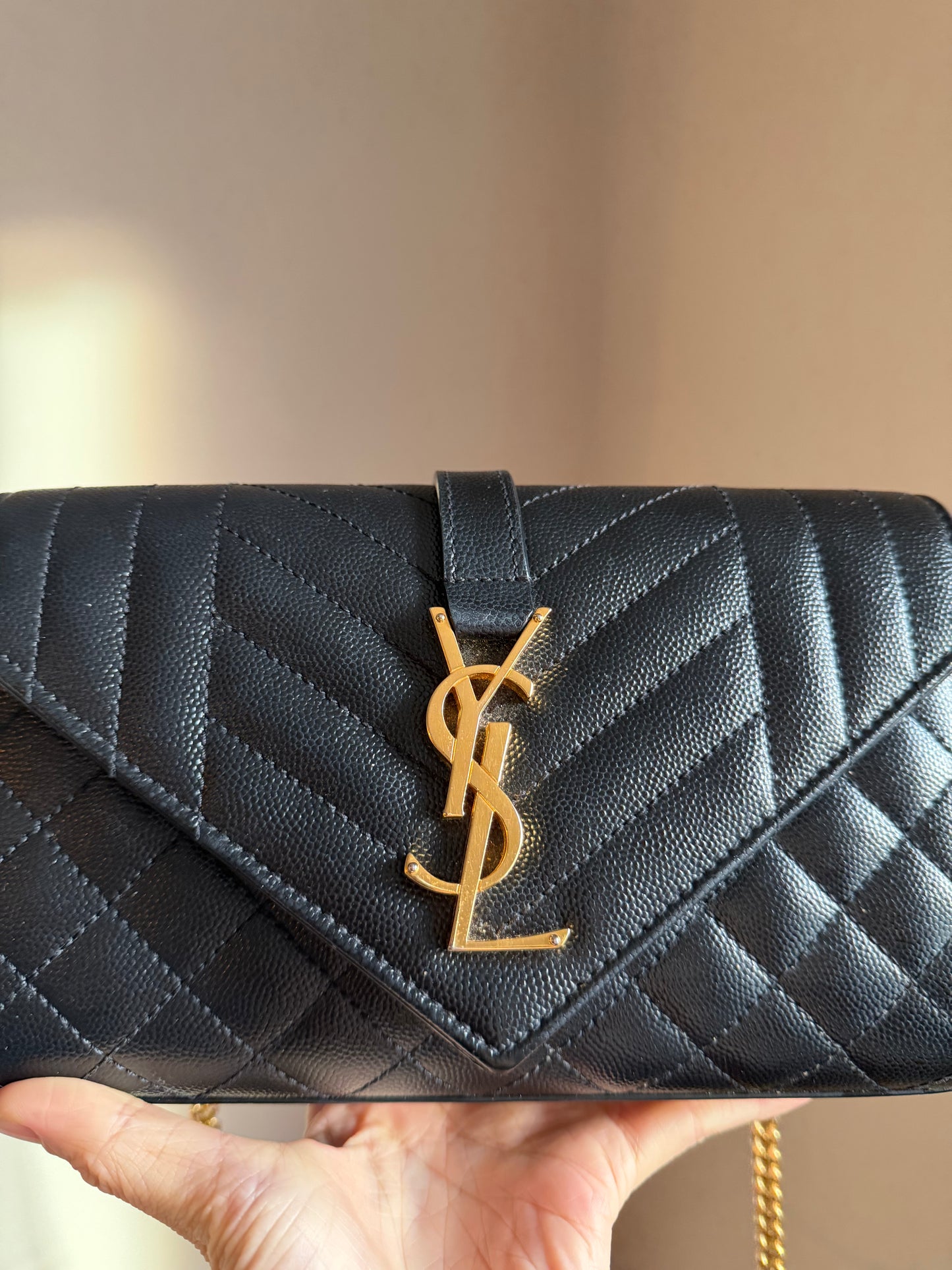 ❗️SOLD❗️Envelope Small in Quilted Grain de Poudre Embossed Leather