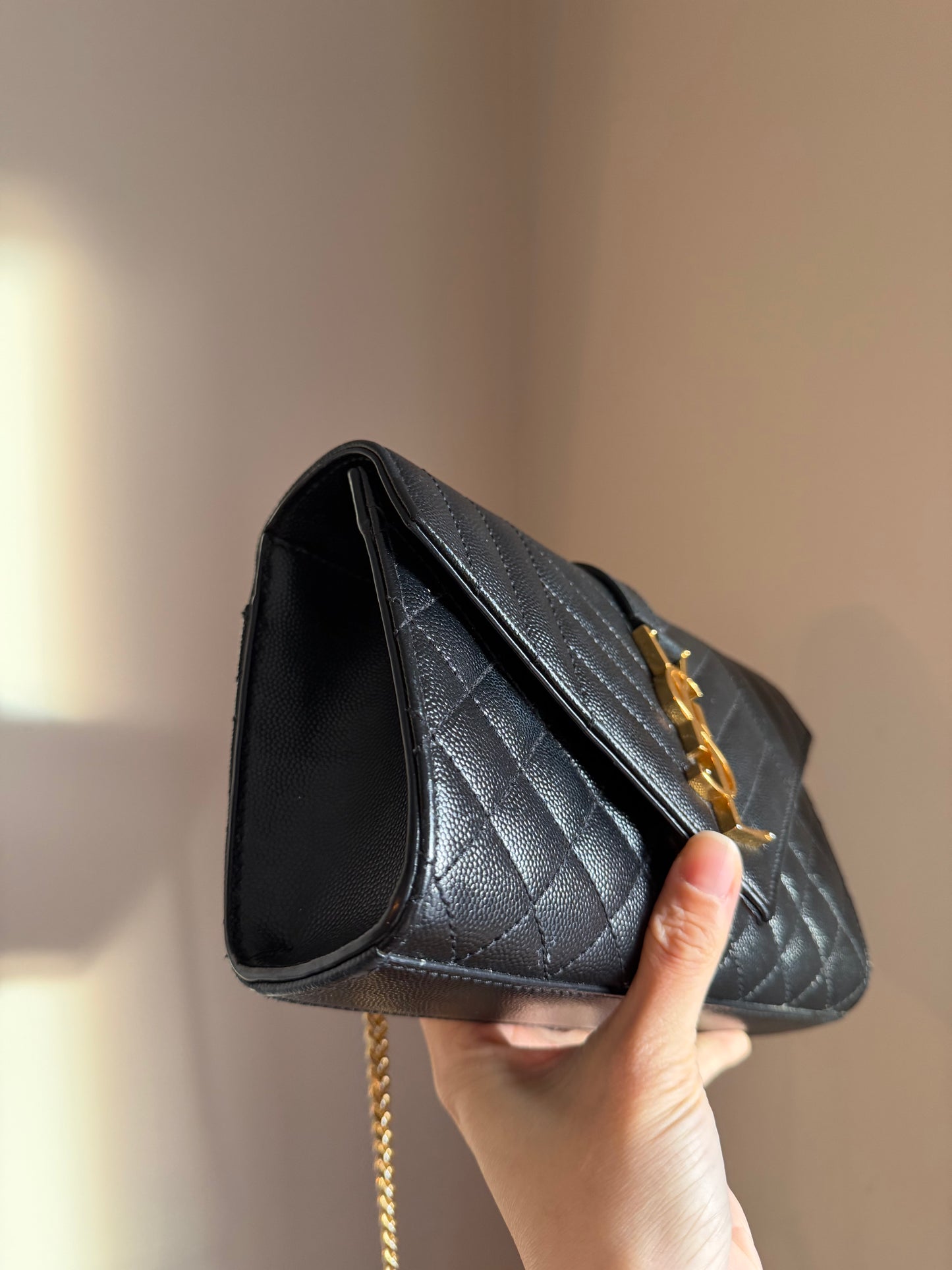 ❗️SOLD❗️Envelope Small in Quilted Grain de Poudre Embossed Leather