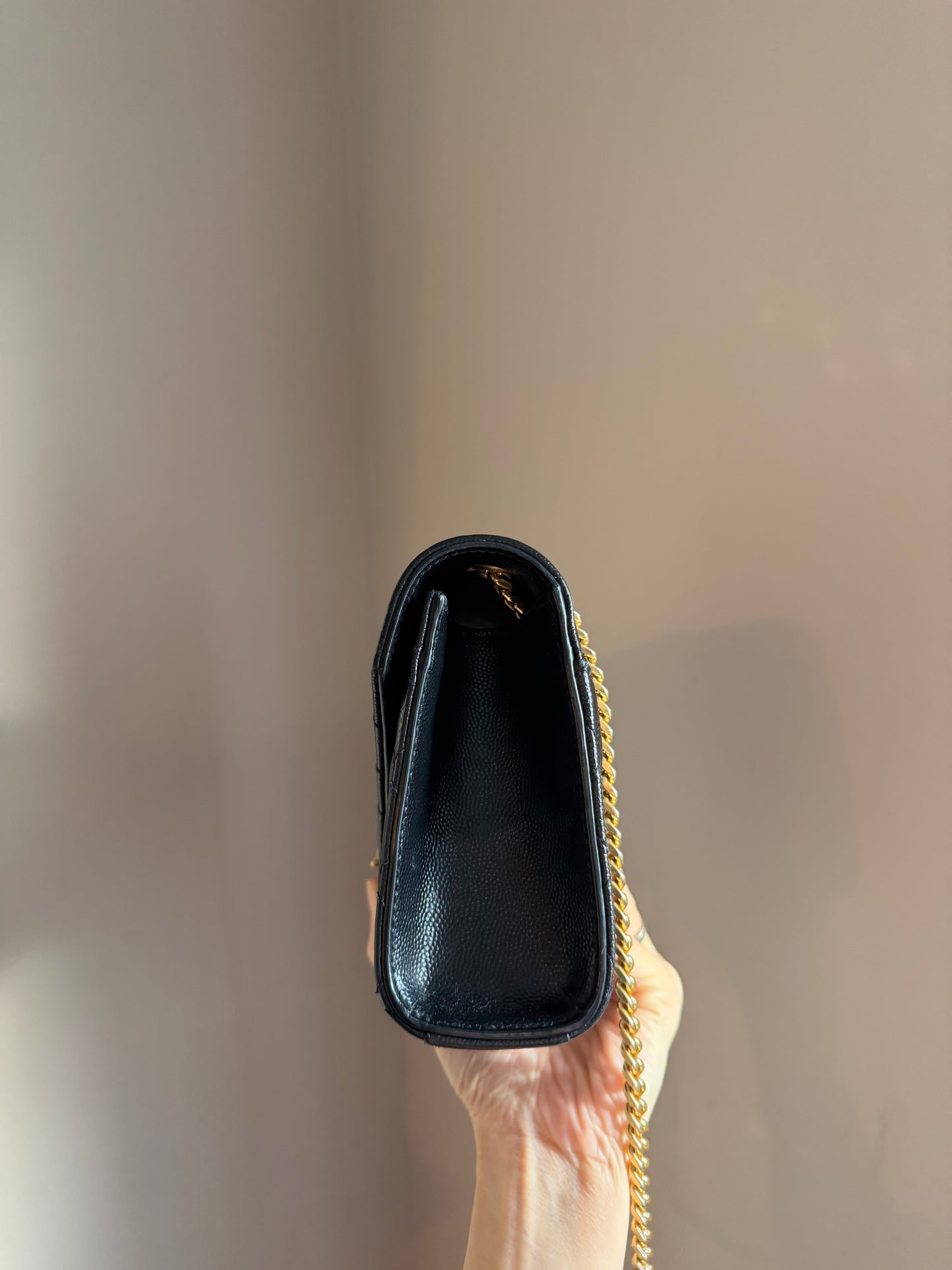 ❗️SOLD❗️Envelope Small in Quilted Grain de Poudre Embossed Leather