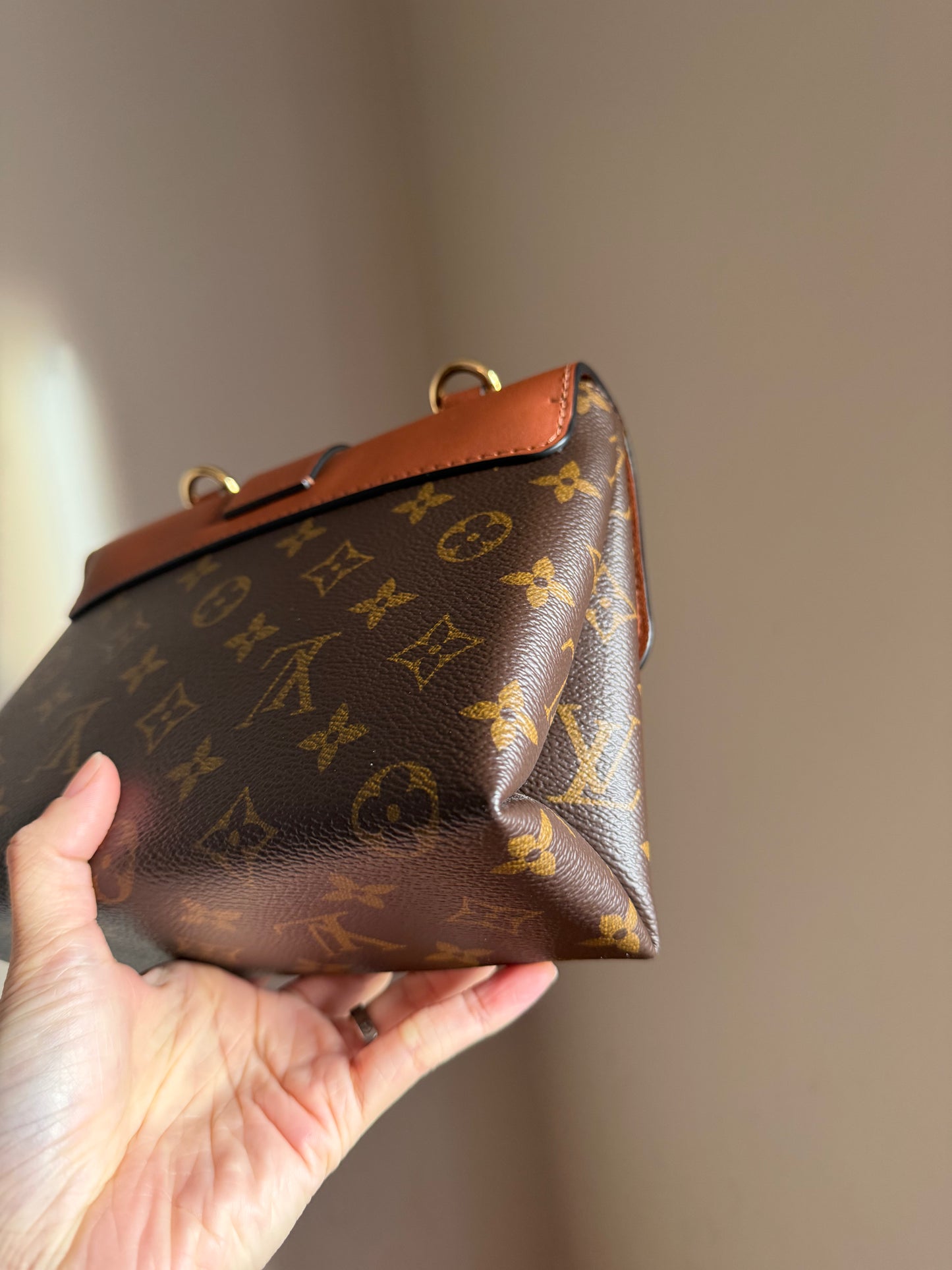❗️SOLD❗️ Brown Locky BB Crossbody Bag