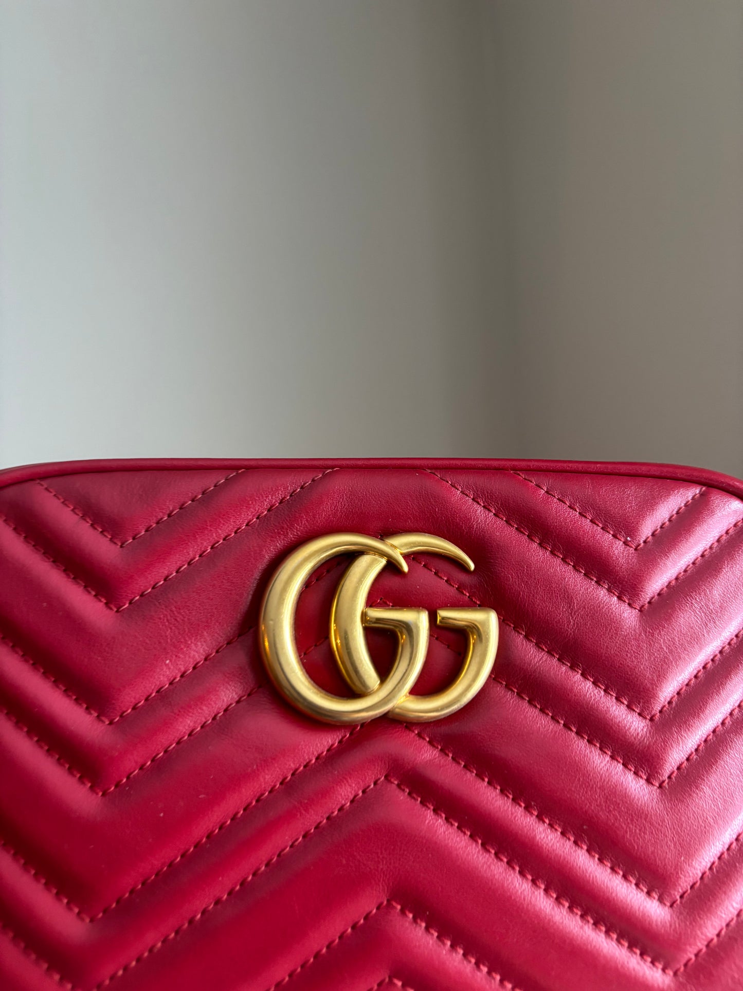 ❗️SOLD❗️Camera Marmont Small Bag in Red