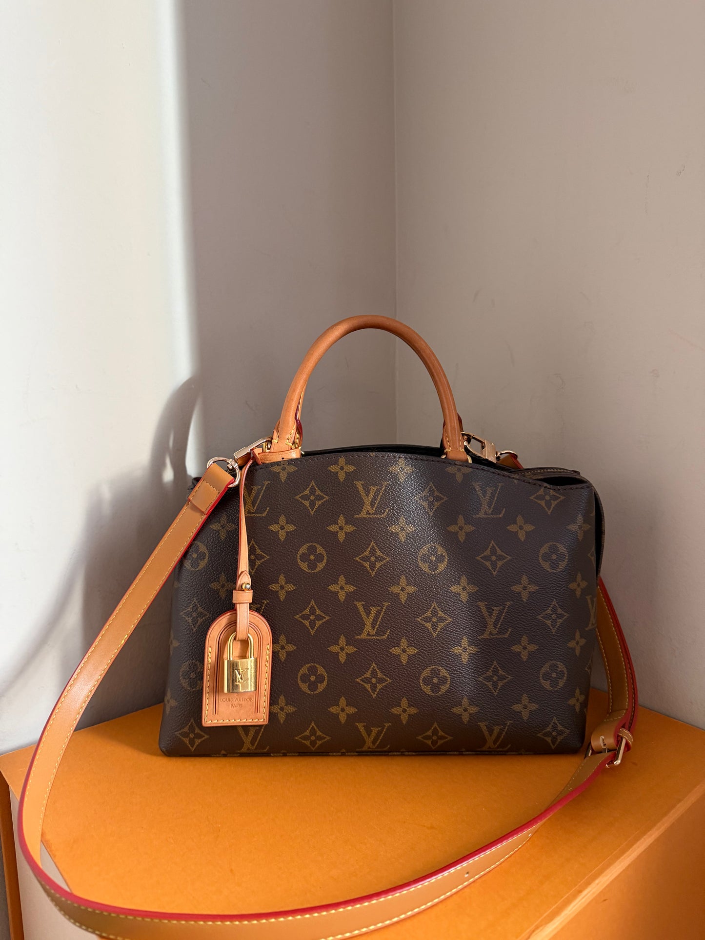 ❗️SOLD❗️Monogram Petit Pallais
