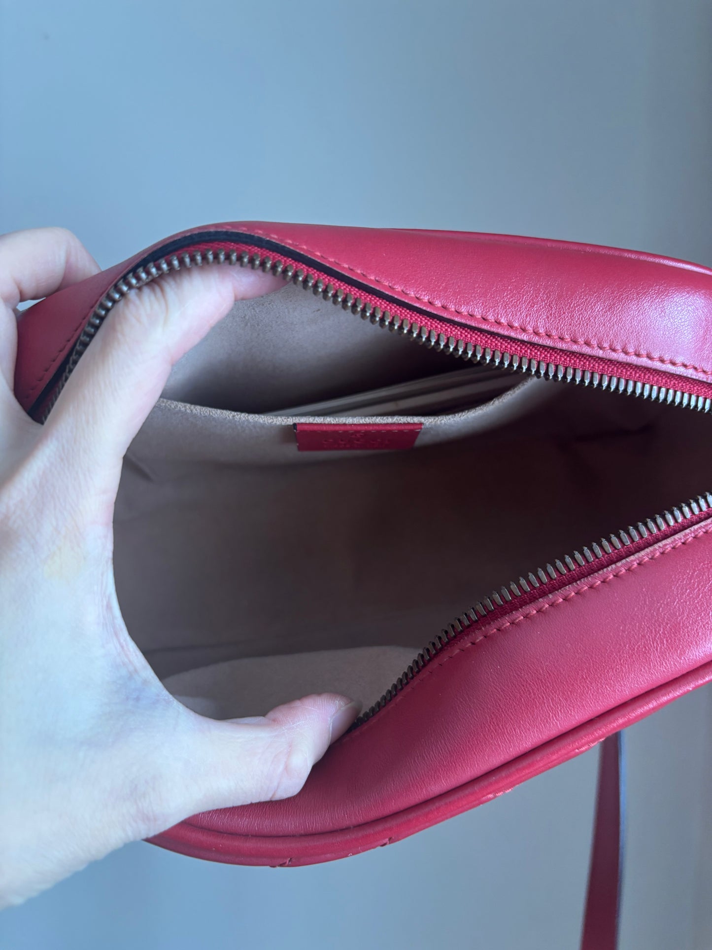 ❗️SOLD❗️Camera Marmont Small Bag in Red