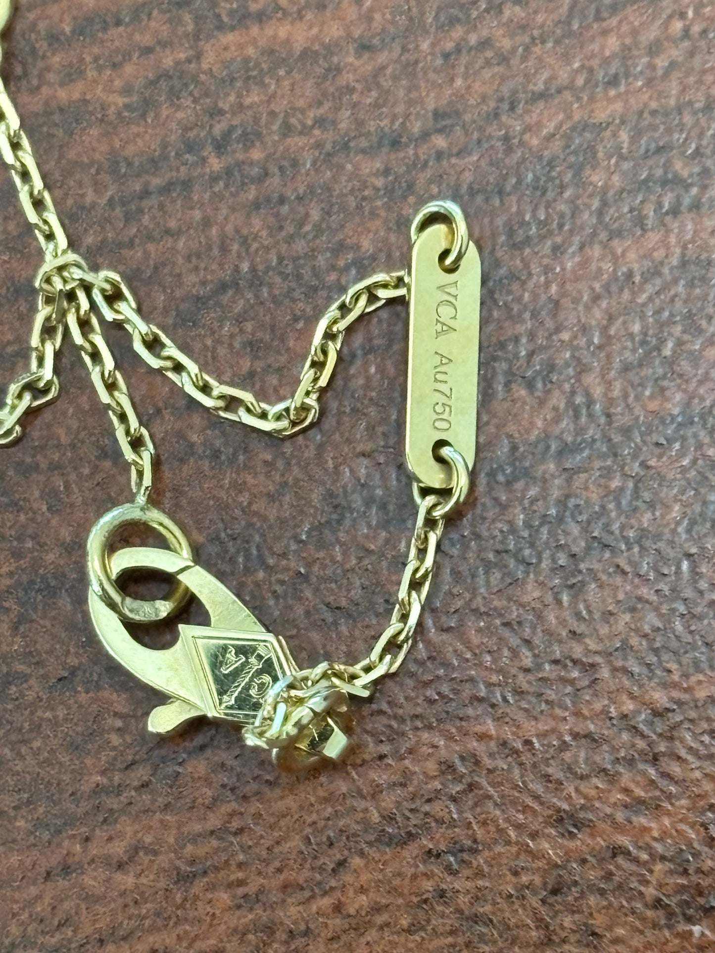 ❗️SOLD❗️Alhambra Mother of Pearl (MOP) Necklace