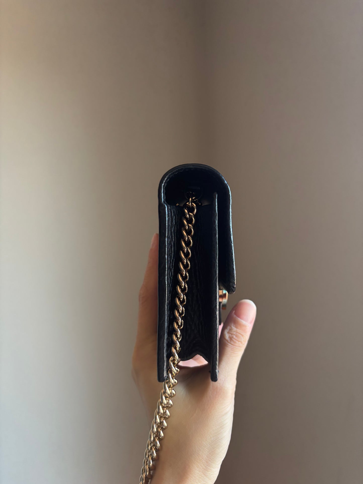 ❗️SOLD❗️ Interlocking Wallet on Chain Black