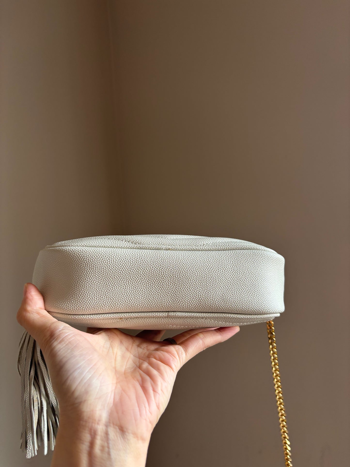 ❗️SOLD❗️ Lou Camera Bag Tassel in White