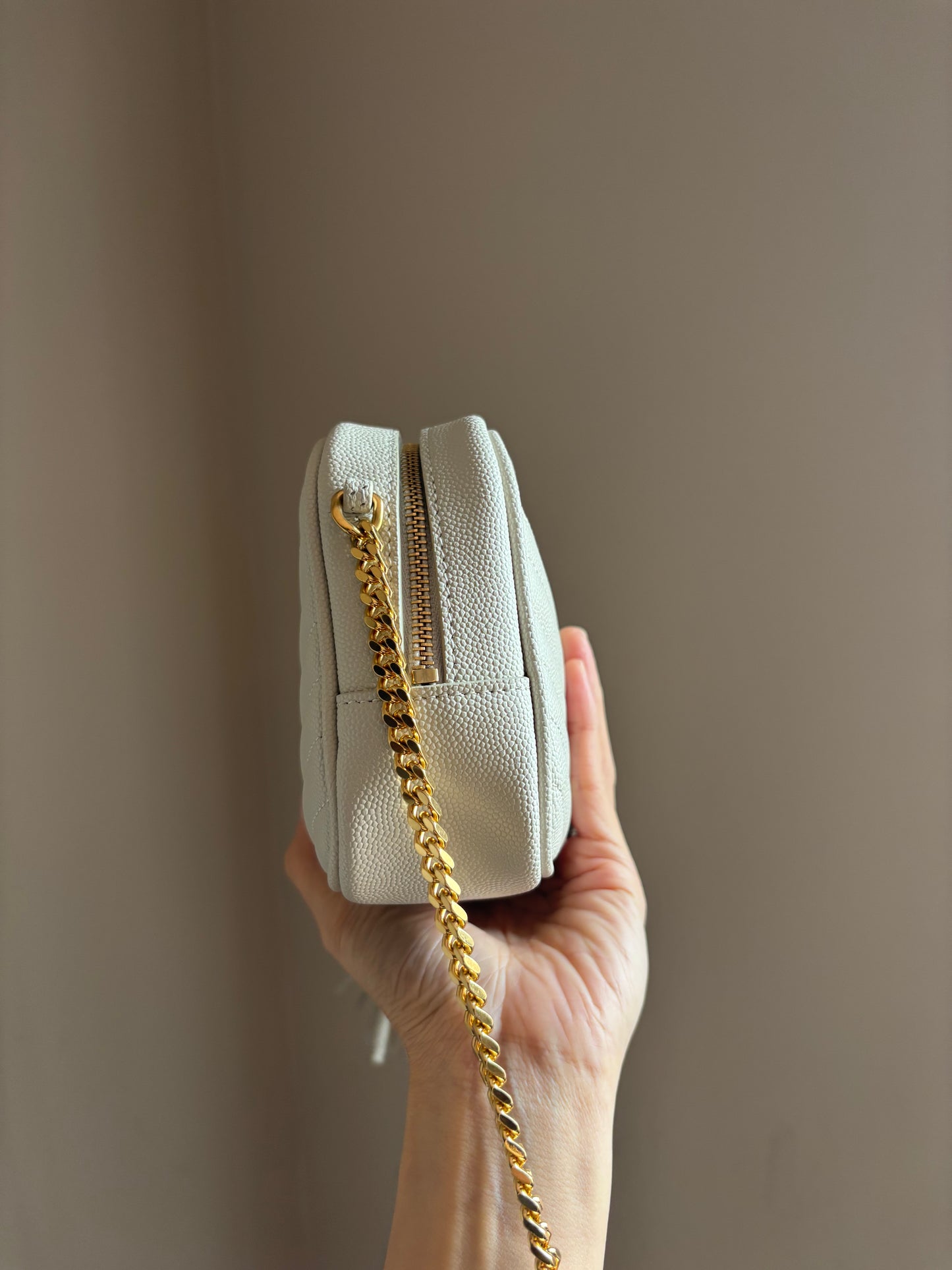 ❗️SOLD❗️ Lou Camera Bag Tassel in White