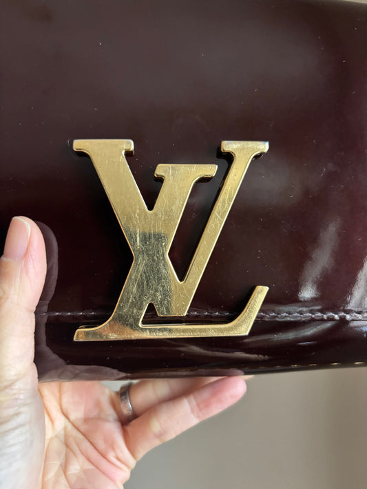 ❗️SOLD❗️ Amarante Vernis Chain Louise GM Bag