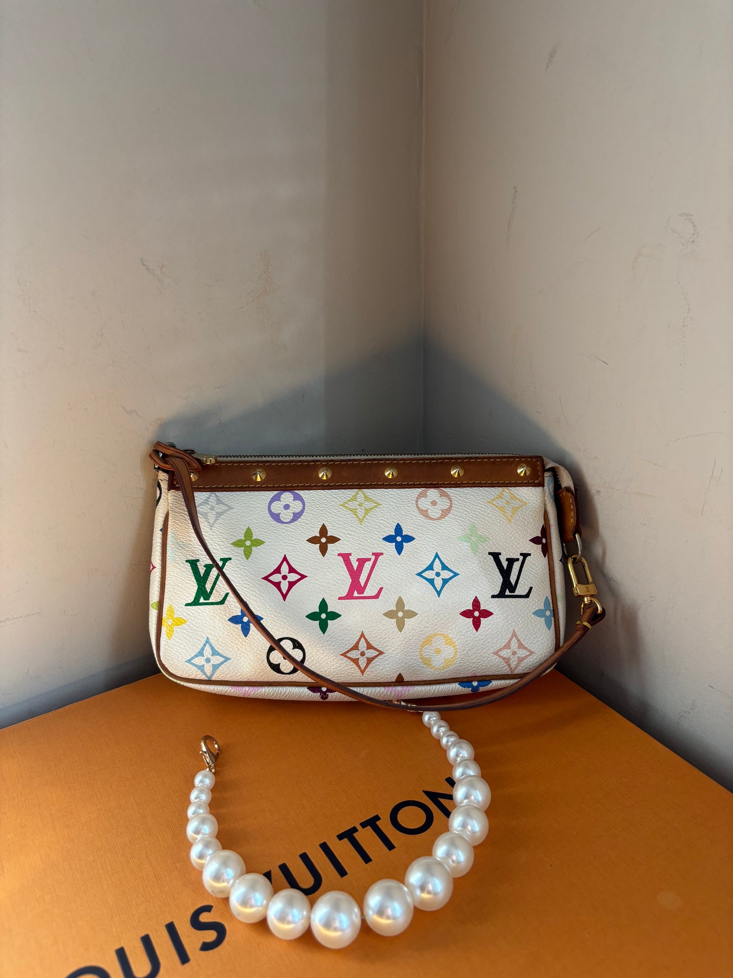 ❗️SOLD❗️ Murakami Pochette Accessoires Multicolour