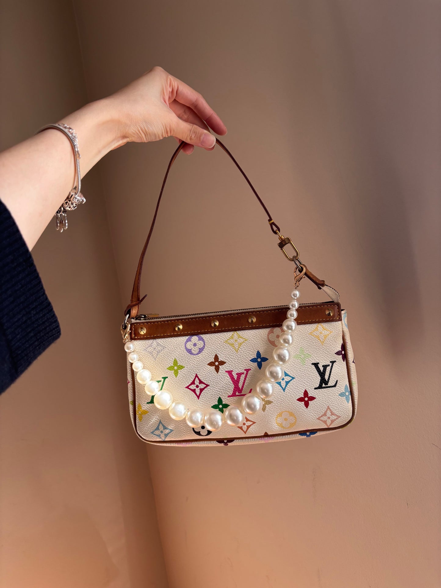 ❗️SOLD❗️ Murakami Pochette Accessoires Multicolour