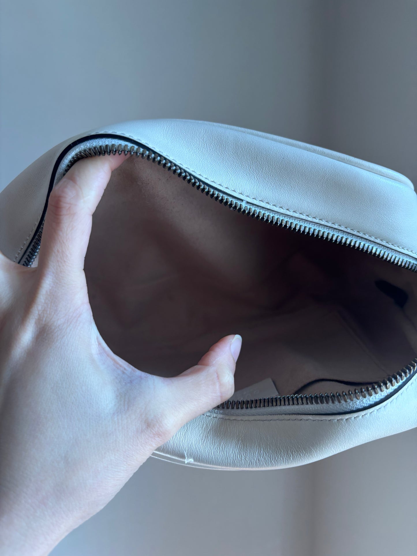 ❗️SOLD❗️ Small Marmont Camera Bag in white