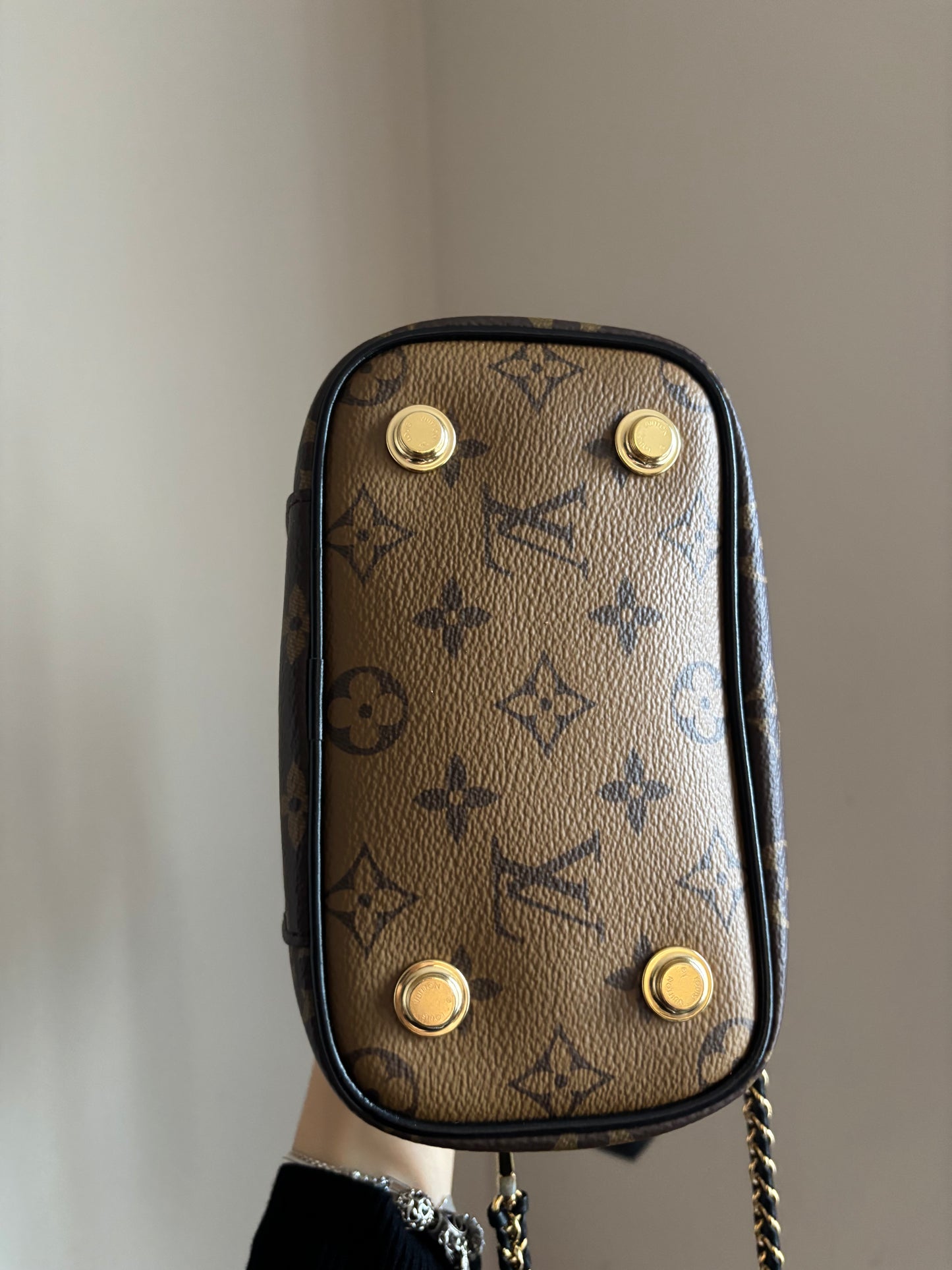 ❗️SOLD❗️ Vanity PM in Reverse Monogram