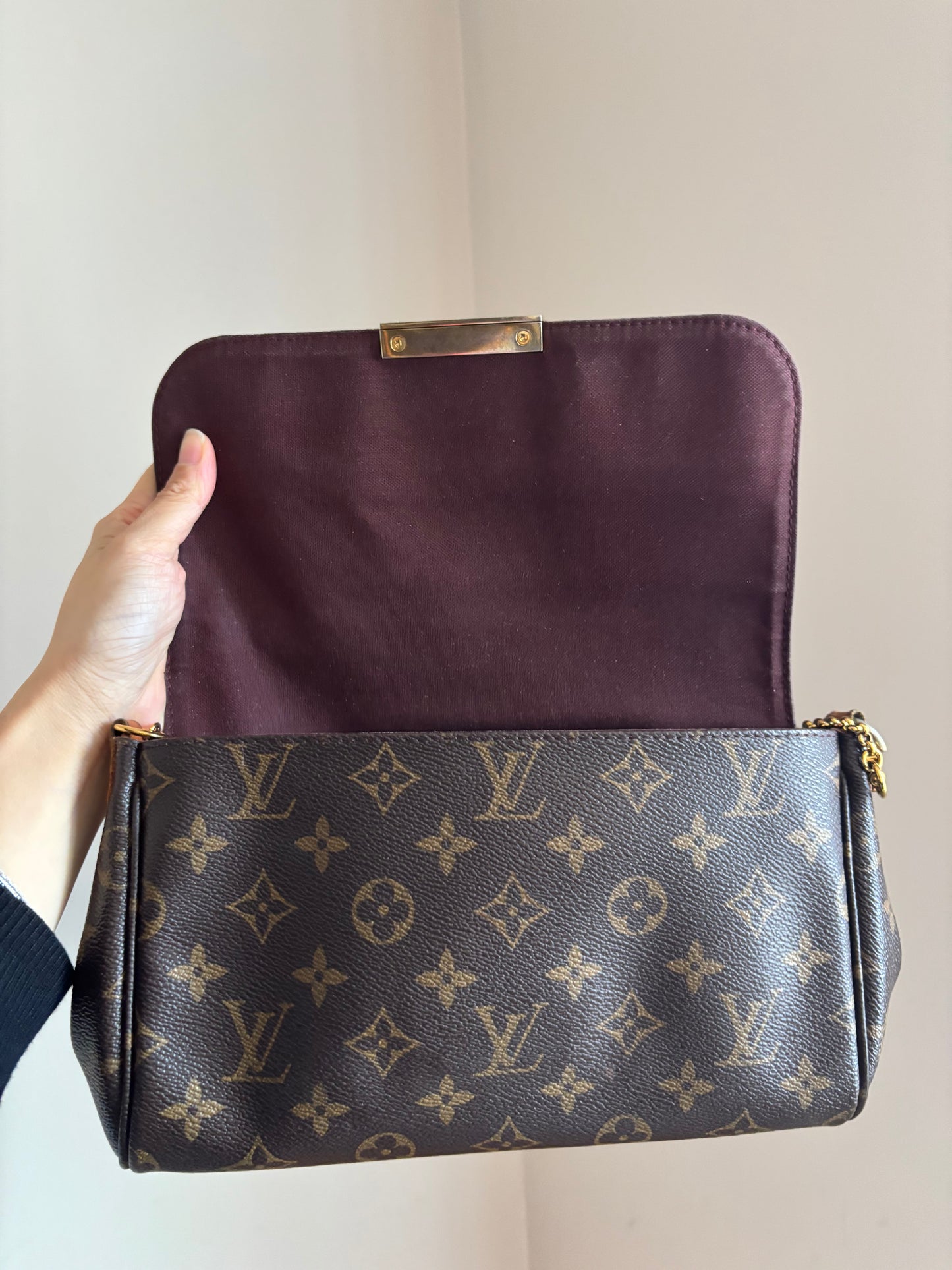 ❗️SOLD❗️ Favourite MM monogram with strap