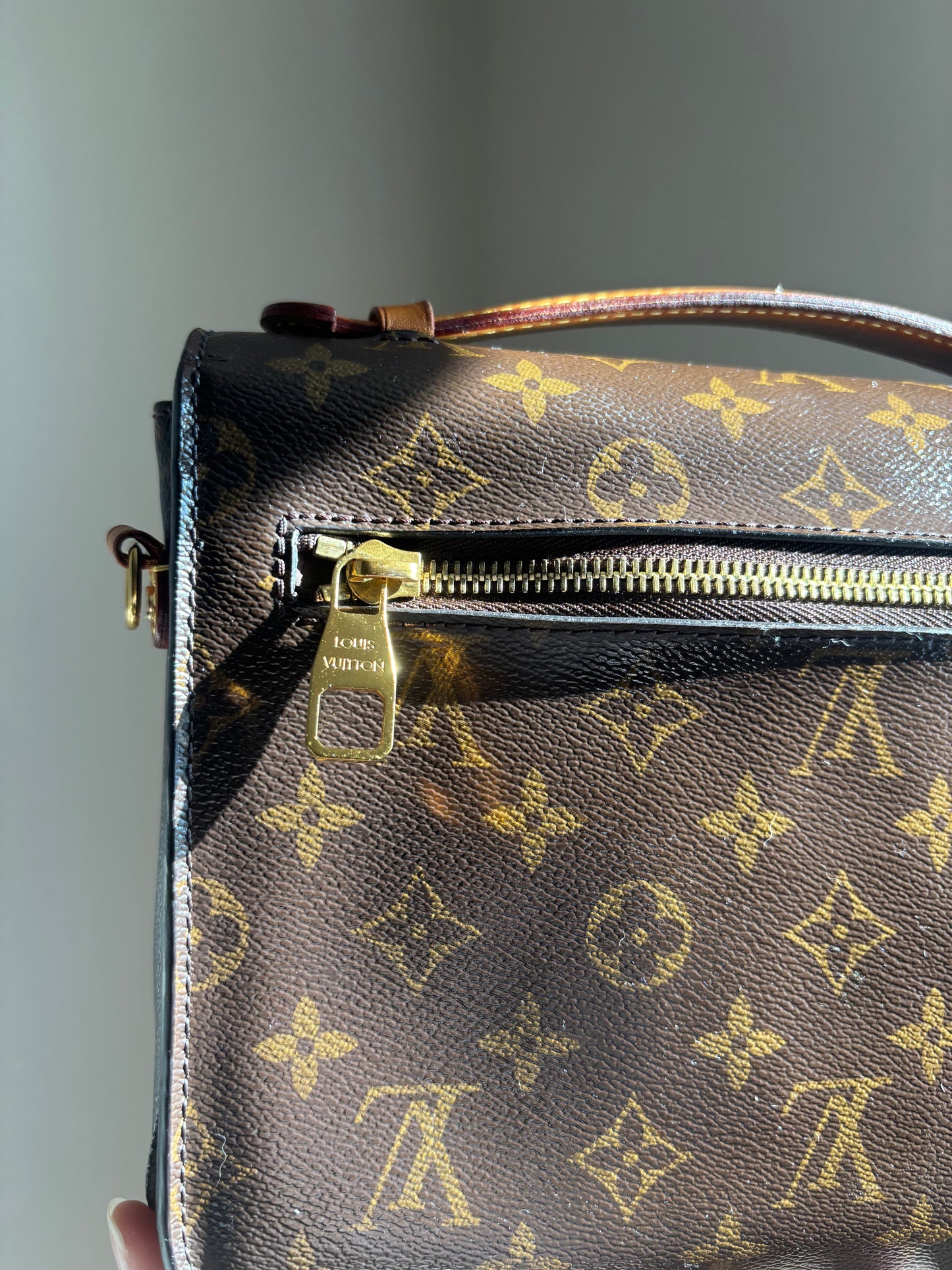 ❗️SOLD❗️ Metis Pochette in Monogram