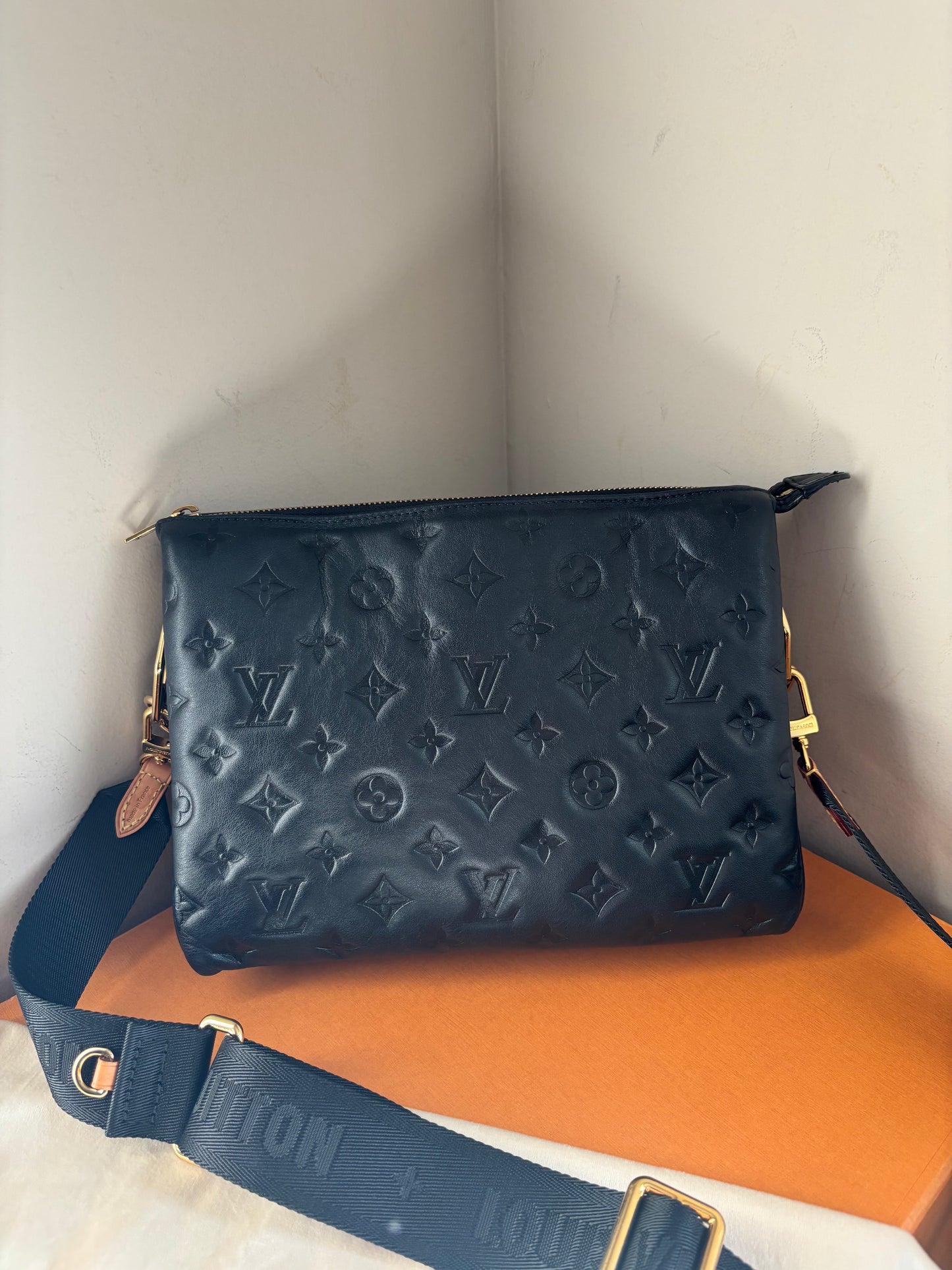 ❗️SOLD❗️Coussine PM Black Empreinte