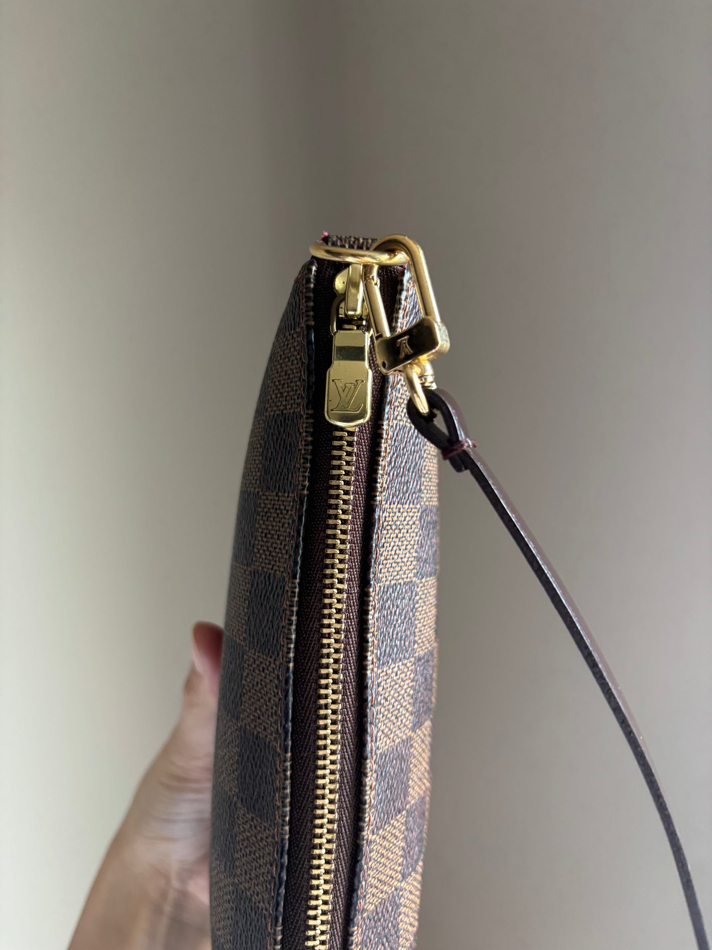 ❗️SOLD❗️DE Pochette Accessoires