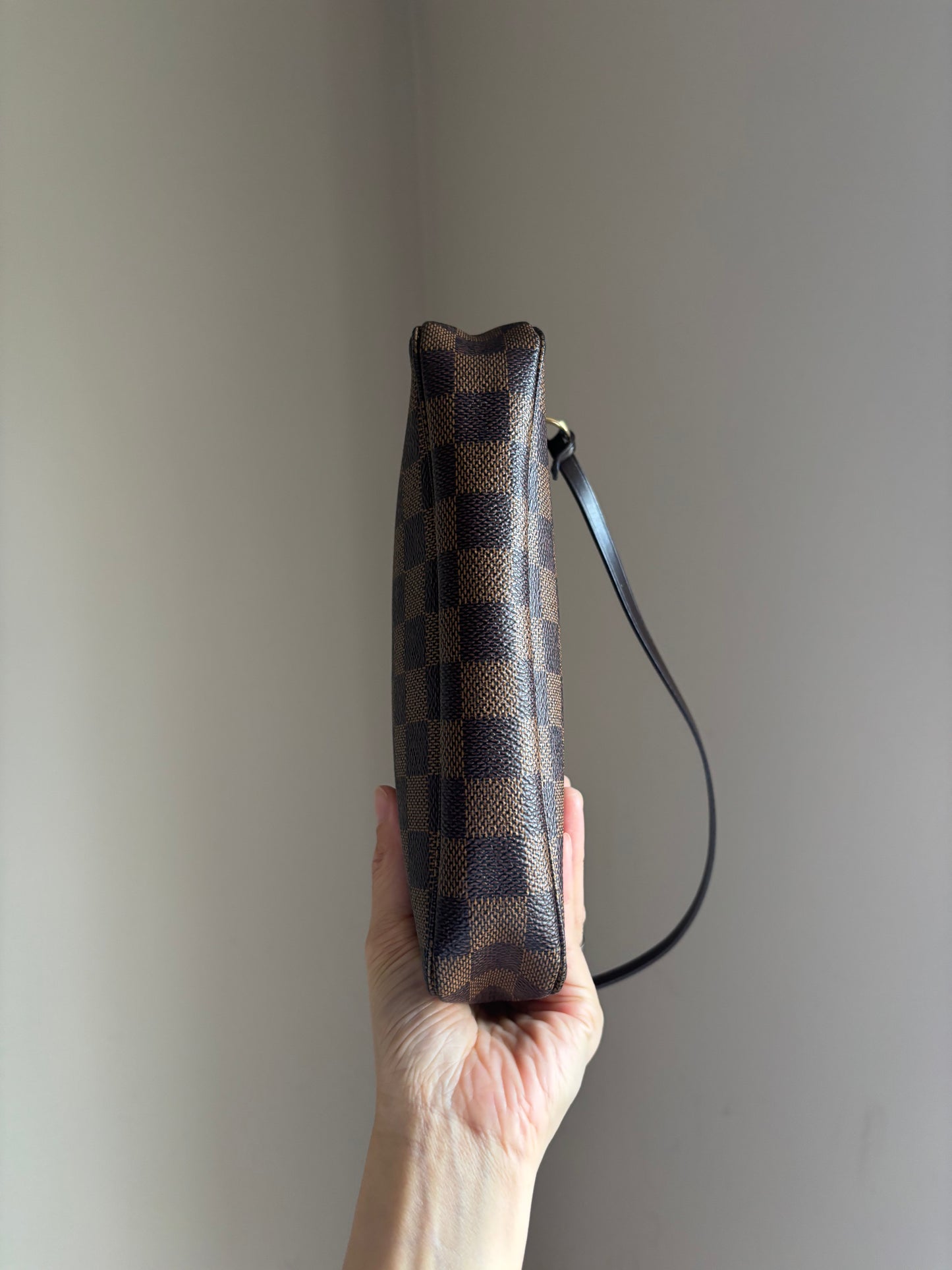 ❗️SOLD❗️DE Pochette Accessoires