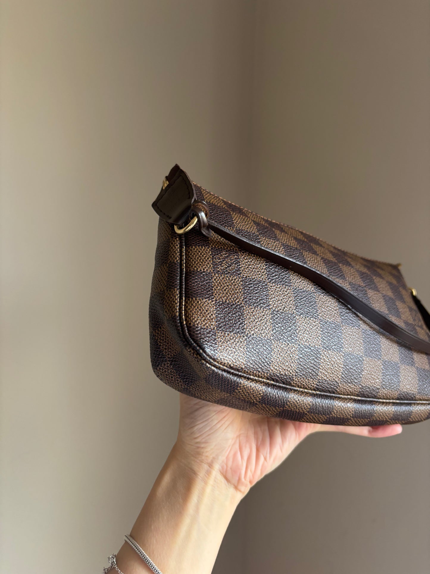 ❗️SOLD❗️DE Pochette Accessoires
