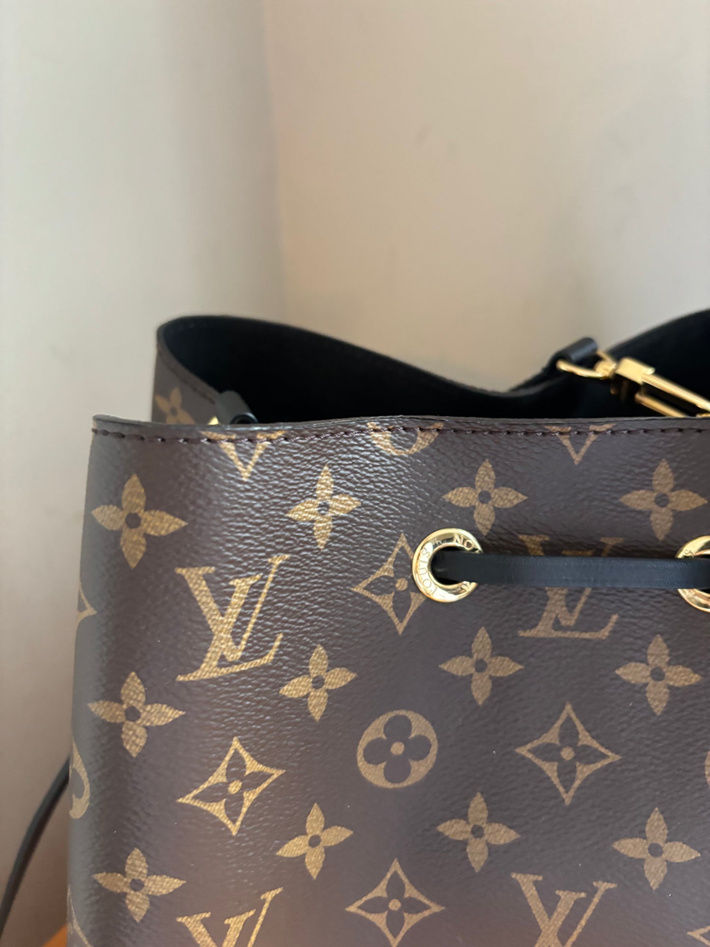 ❗️SOLD❗️Neonoe monogram black (microchip)
