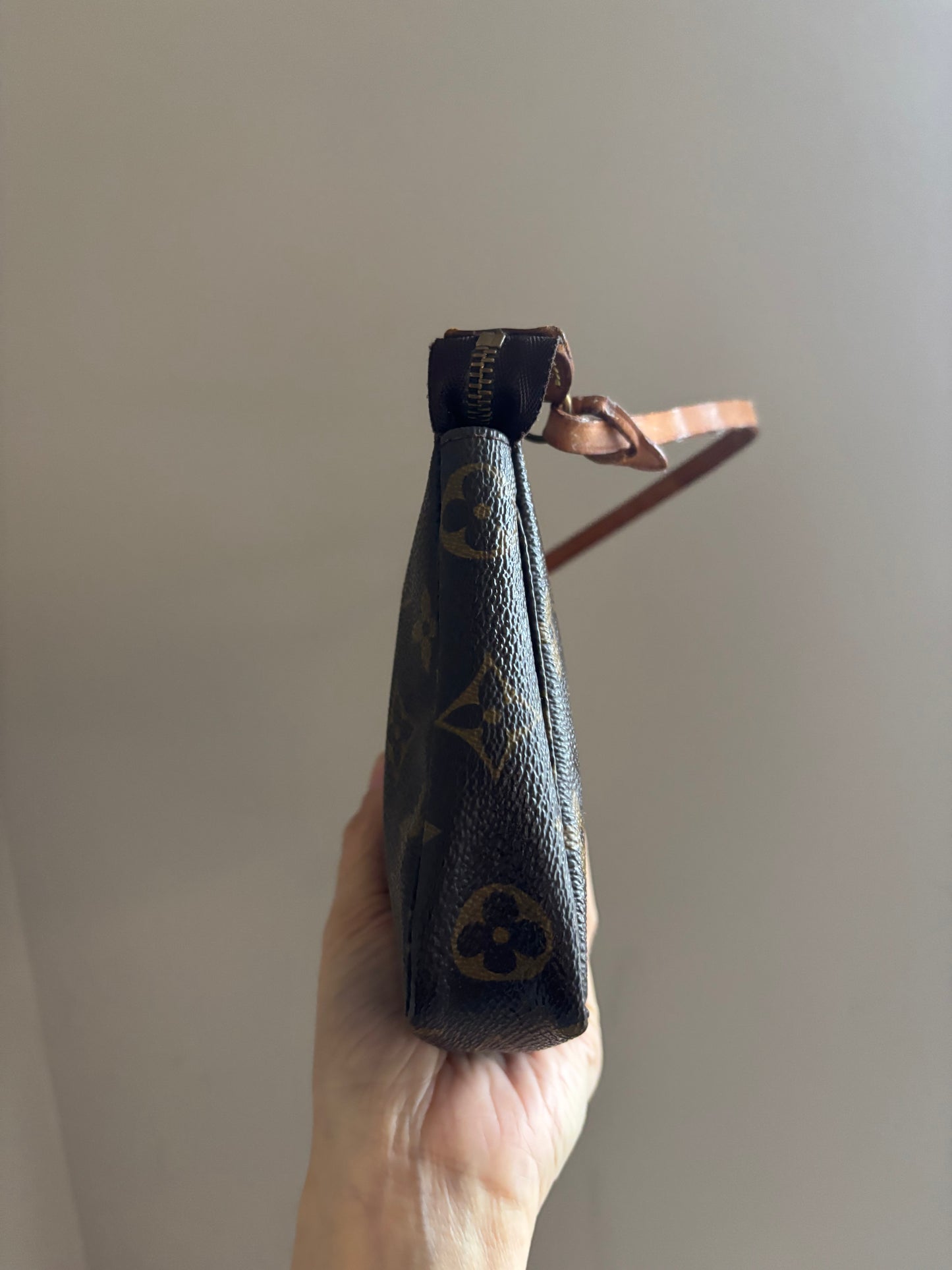 ❗️SOLD❗️Monogram Pochette Accessoires
